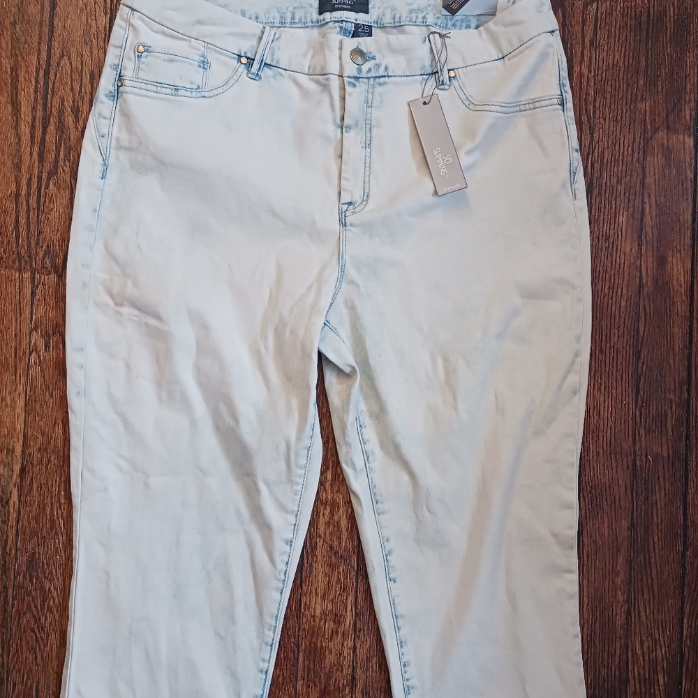 NWT CHICO'S *So Slimming * Jeggings , Sz 2.5 (14- Long) Faded Off-white To Blue - Picture 3 of 13